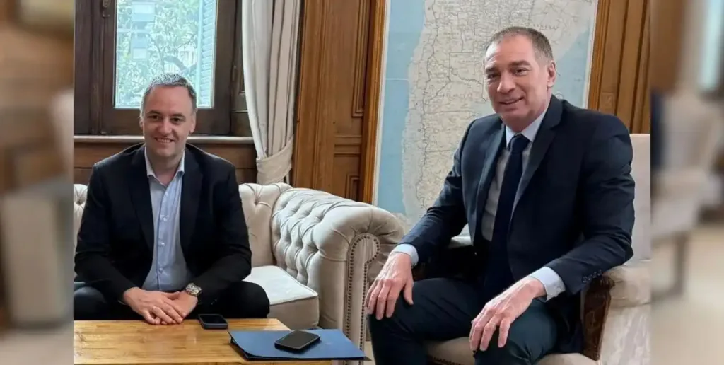 Santilli y Adorni se reunirán para comenzar la transición