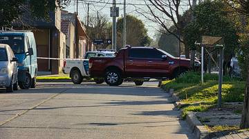 Una motociclista murió tras chocar con una camioneta