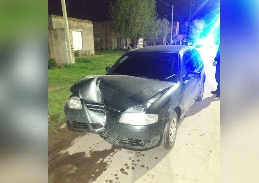 Un siniestro vial terminó con un detenido por tenencia de un arma y cocaína